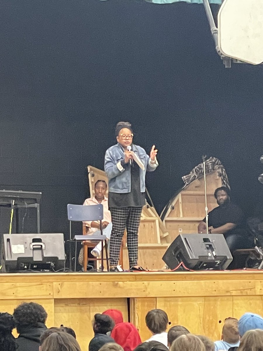 After 2 years without school assemblies.. our students were able to enjoy local musicians from the African Nova Scotia Music Association today~  
Thanks to our music teacher <a href="/MrPettipas/">Nick Pettipas</a> for organizing~👍🏾✊🏾  
@EllenvaleJrHigh <a href="/HRCE_NS/">Halifax Regional Centre for Education</a> <a href="/HRCEFineArts/">HRCEFineArts</a> @HRCEHealthPromo