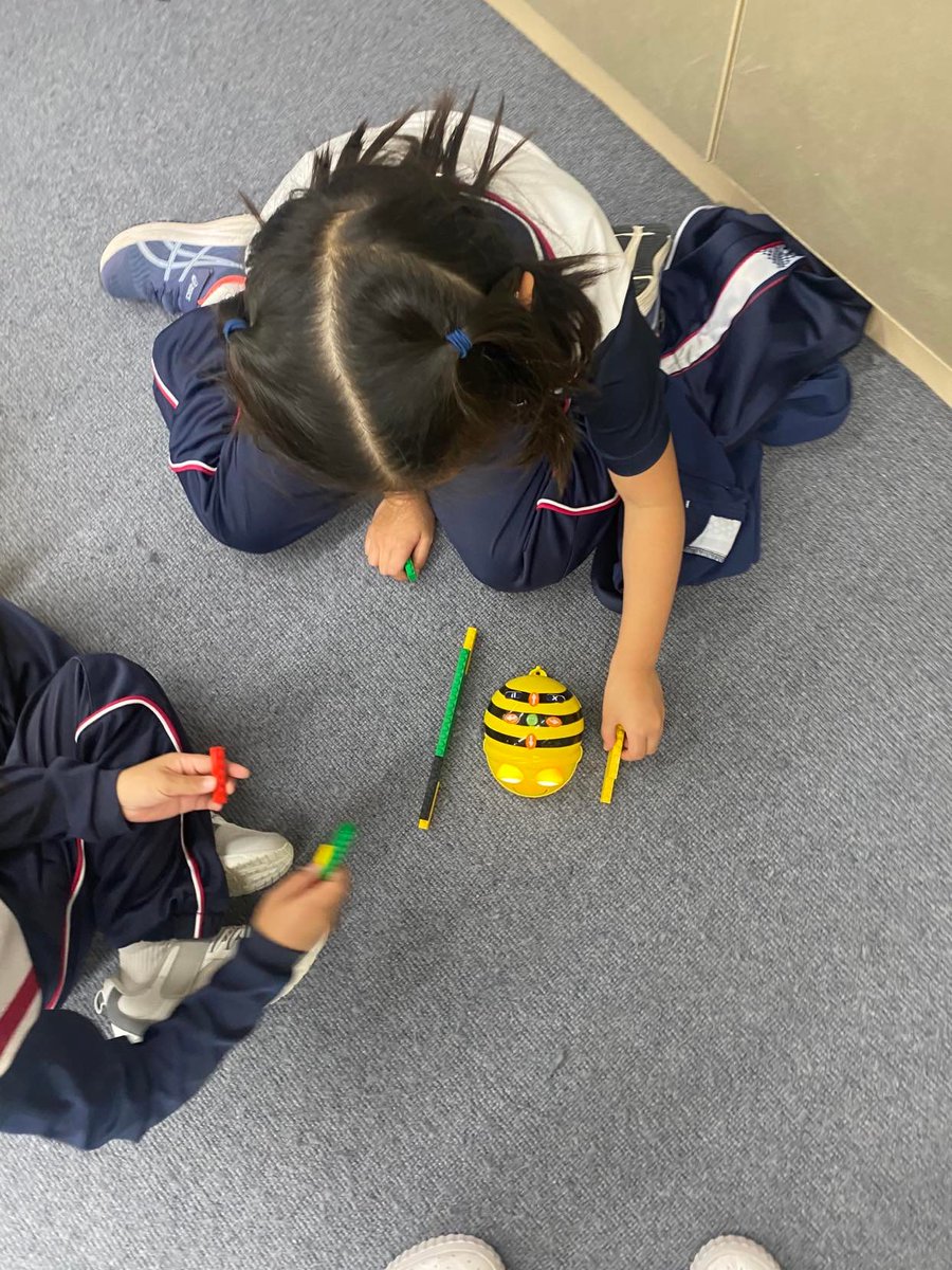 MissSoti's tweet photo. Enjoyed working with Year 1 as they looked at changes from then and now, including technology. They used Bee Bots to navigate through mazes that they created #acuedu_p https://t.co/8n7GMfuYM6