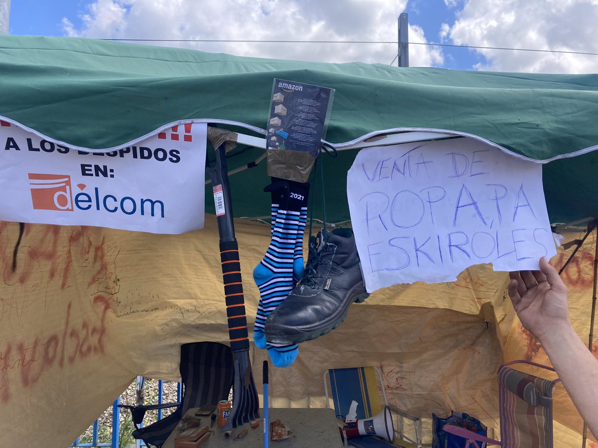 glayiu_org's tweet photo. Un esquirol ye un esquirol, siempres colos güelguistes. SOLIDARIDÁ!!#AmazonOprime #DelcomExprime https://t.co/ygX1Q0pQzW