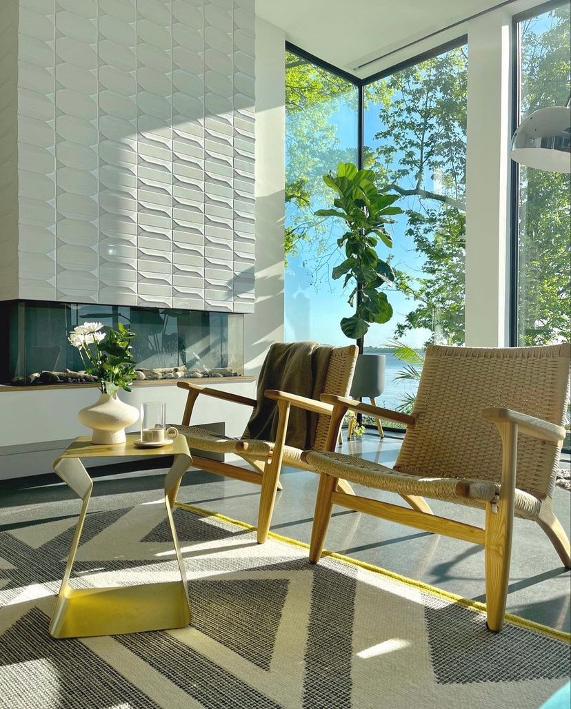 WesternWS's tweet image. We love how this Simplicity By Elina home lets the homeowners enjoy the panoramic views and loads natural lights while bringing the outdoors in.