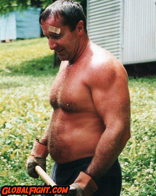 1 pic. Construction Jim VIEW HIS DAILY NUDIST POSTS of himself on his page at https://t.co/oAwhABJ0gw