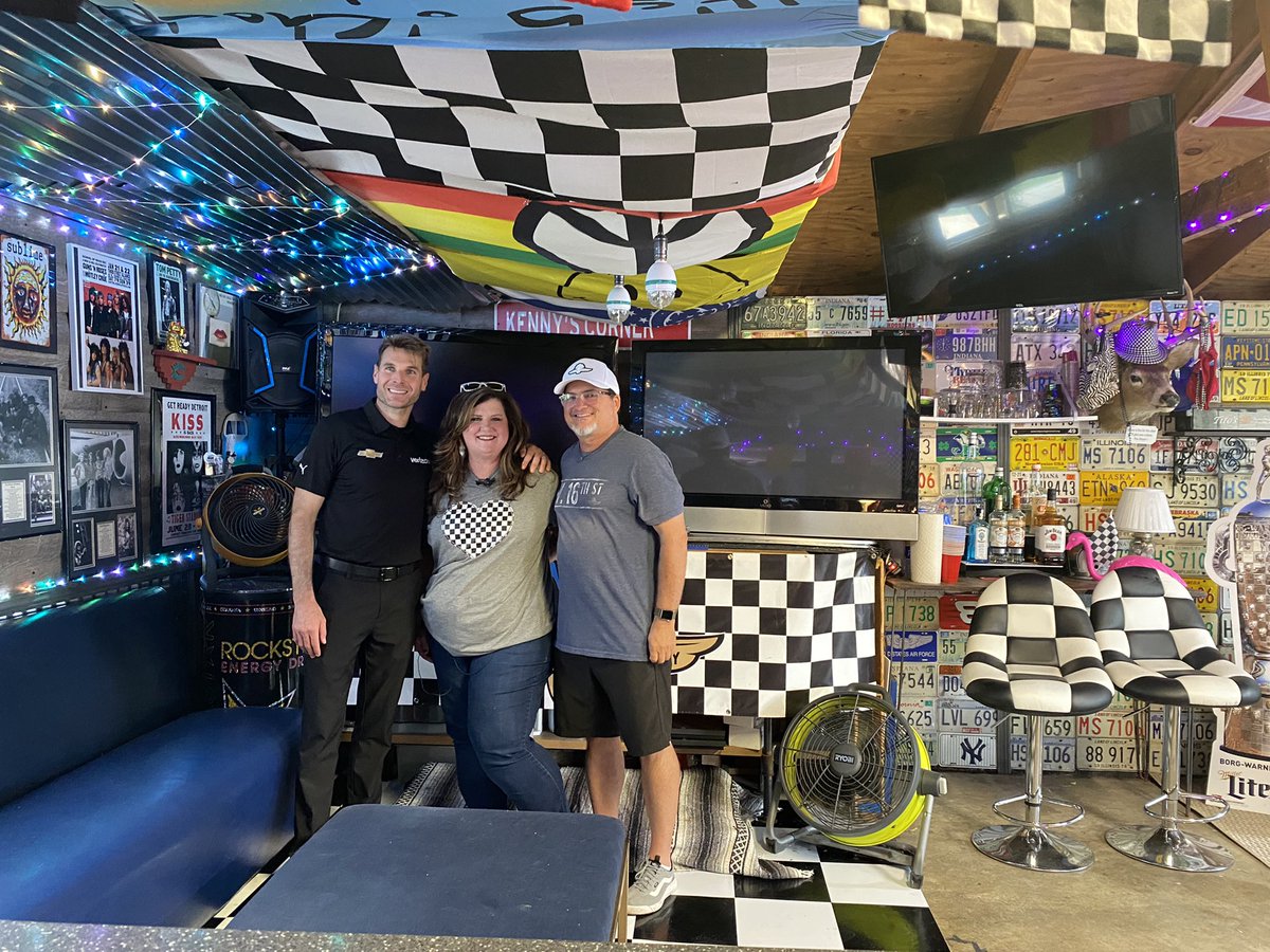 suzielliott's tweet photo. Great @IMS Community Day with school visits and #SpectacleofHomes today! Felt great to give back and play a small part! #Indy500 https://t.co/GracUyPZdp