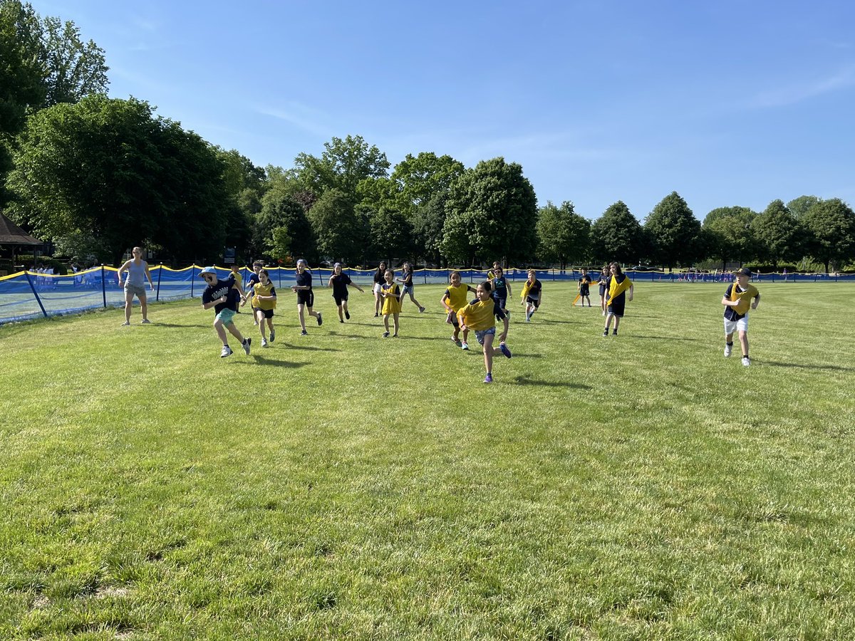 MsCalandrillo's tweet photo. We had ourselves a successful field day!!! SO much fun!! @datersocial https://t.co/9sp27q7cdy