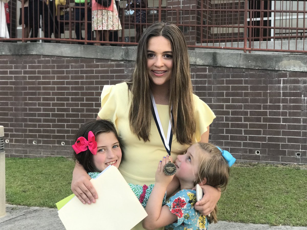 Nan Davis tweet media