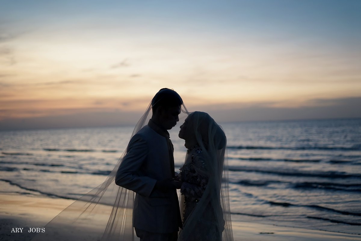 APhotogarphy's tweet photo. Couple of Nusantara
#wedding #prewedding #couple #coupleofnusantara #aryjobs #preweddinginspiration #adatjawa #ragamindonesia #tiongkokkecilharitage 
#lasem #rembang #cultureofindonesia https://t.co/WZQudgsSdm