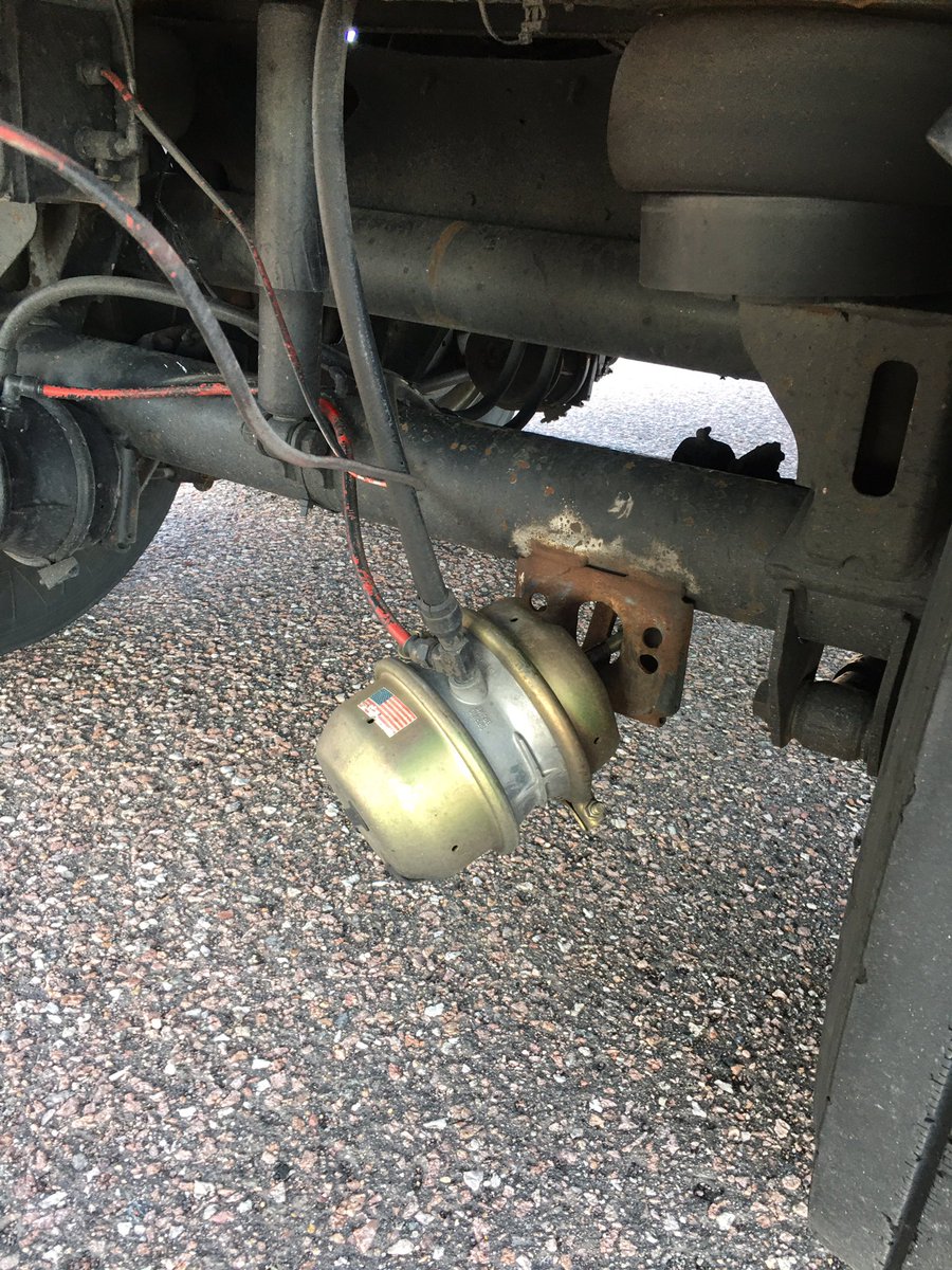 CSP_POE_LIMON's tweet photo. Your CMV brakes should Not look like this. https://t.co/KlckKRCK3K