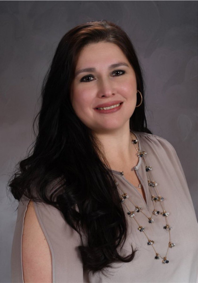 CheMarvilleReal's tweet photo. #IrmaGarcia #teacheroftheyear #twentyplusyears -She was murdered yesterday in the #TexasSchoolMassacre
Praying for her family https://t.co/vYjj3d0O08