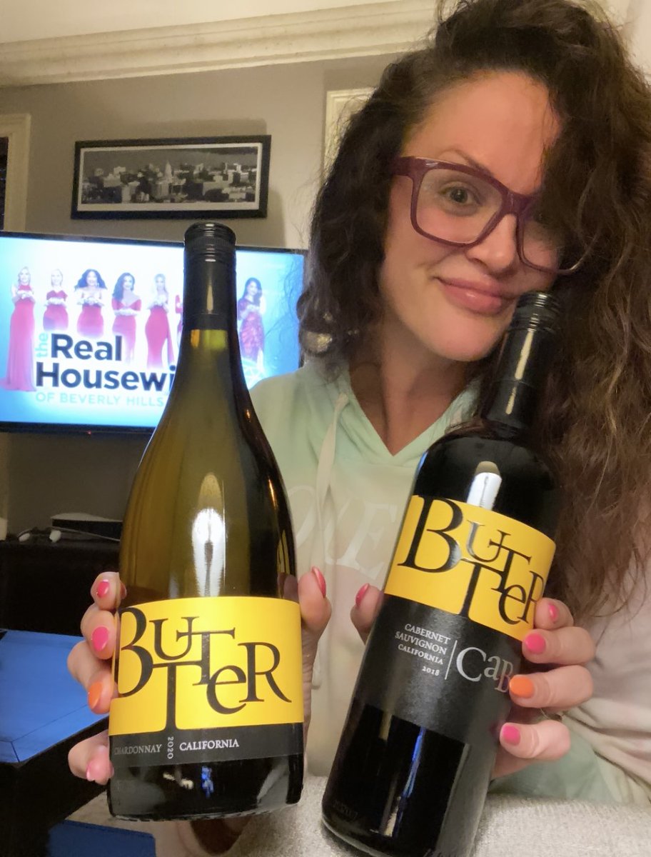 HITS961's tweet photo. It's @KatieRadio1's happy place! comfy clothes, reality tv & her fave wines to make it a #ButterDay AND celebrate #WineWednesday = #ButterChardonnay & #ButterCab by @JaMCellars :) both super yummy & the best way to WINE it on down on the couch after a long day! #JamPartner https://t.co/npYSkSf2AN
