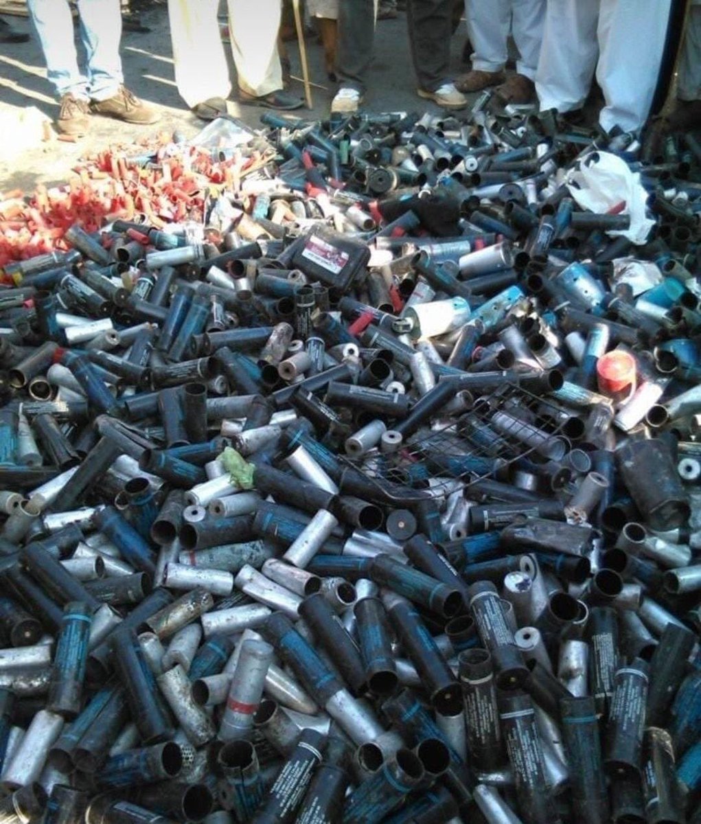 AndleebAbbas's tweet photo. Shelling massacre..No this is not Israel shelling Palestinians..No this is not RAW shelling Kashmiris...This is RST(Rana Sana Terrorist) hitting toddlers, babies, mothers, Pakistani elders..But, Haq aur such will March on..Rok sako to rok lo..Allah U Akbar🤲🙌..#حقیقی_آزادی_مارچ https://t.co/DXMOe7G0Hf