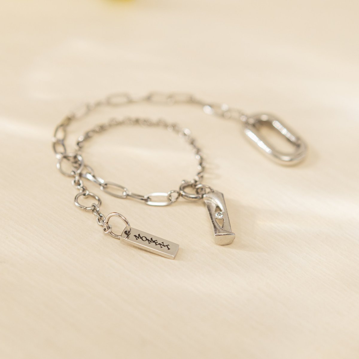 archivejeonghan's tweet photo. HAPPY SEVENTEEN’s DAY GIVEAWAY💎

PRIZE 👉🏻 7TH CELEBRATION BRACELET ♡

rules:
♡ rt like follow

one winner
ends 13 june 2022

LOVE YALL ♡ @pledis_17
#HAPPY_SVT_DAY
#SVT_7th_Anniversary
#7Years_with_CARAT https://t.co/wDx4Tsxmuu