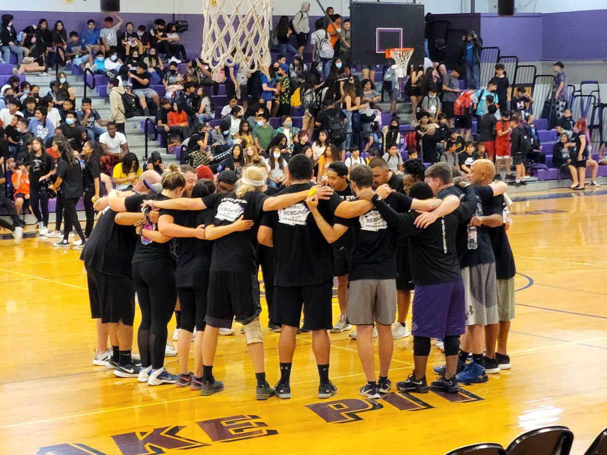 This is what I do!!! I coach hard and keep a family environment! I appreciate those that recognize! #goodnight #hoopcoach #whosgotnext