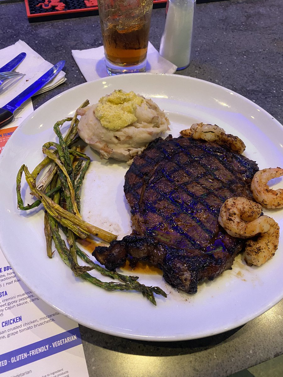 Sweetleo723's tweet image. Y’all have got 2 do better!  I asked for asparagus not garnishment!