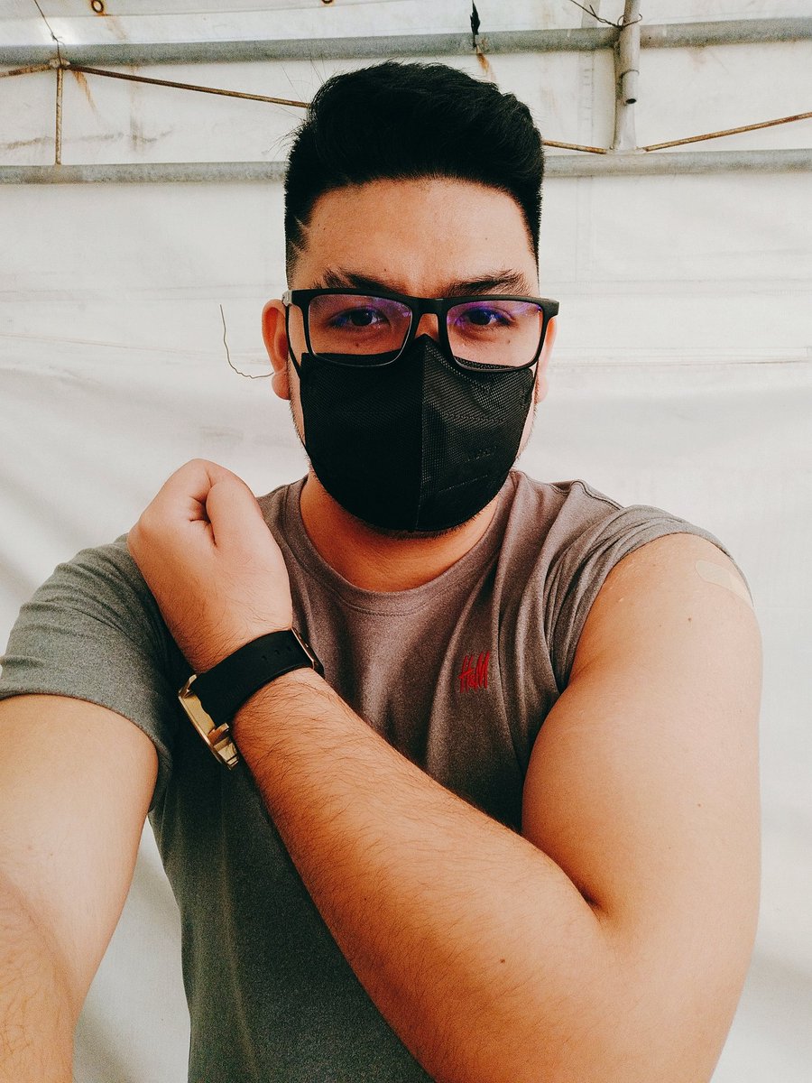 JMezzMDC's tweet photo. Boostereded with Pfizer. 💉 
#AbanganAngSideEffects 😂
#GetVaccinated
#pasimflex https://t.co/9zim0F7xt2