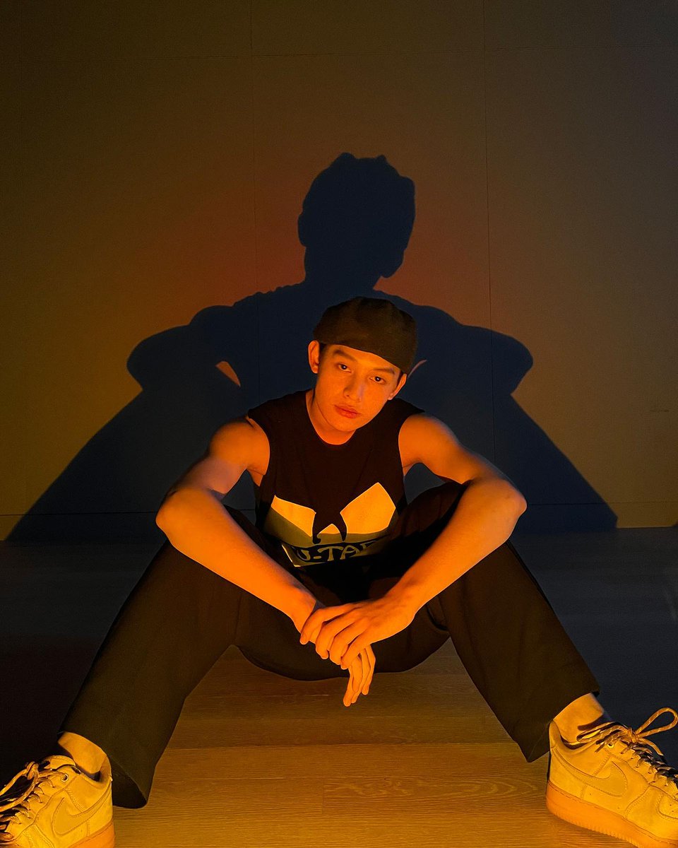 JamesBrasiI's tweet photo. 📷| 250522 • Atualização com James no Instagram do Trainee A

Pessoal!! 
Já faz muito tempo! Realmente senti falta de vocês. Eu ando muito ocupado🙃ㅠㅠㅠ

Como é ANP!? Não é ruim, não é 😚😉 Desejo que vocês possam desfrutar vendo o mv
+

#JAMES #제임스 #TraineeA @trainee_a https://t.co/gKVhB7Ck84
