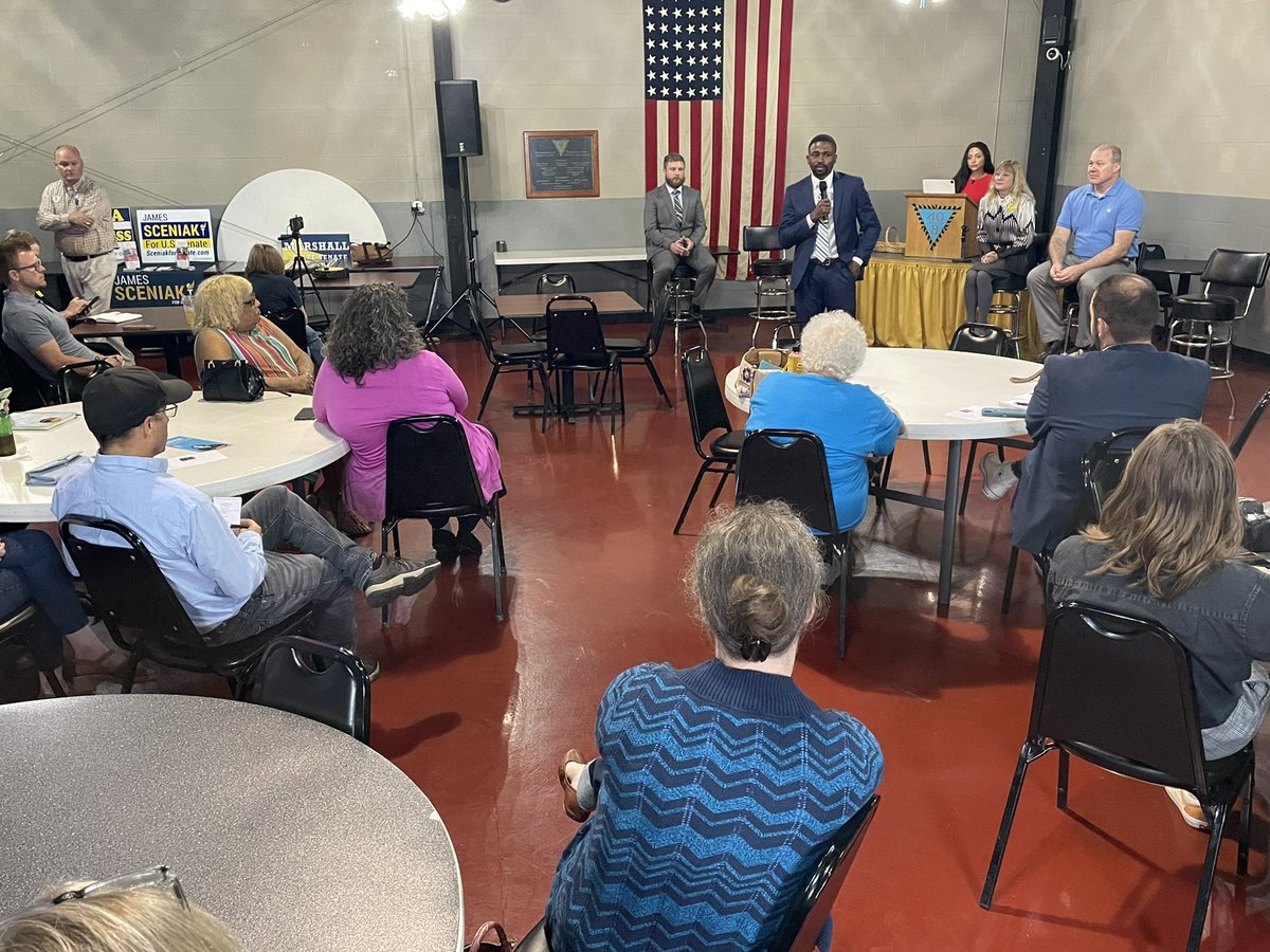 NickforIndiana's tweet photo. Wrapped up the town hall with @NinthCDDems. Thank U @ClarkCountyDem & @floyddems for the support & allowing me & other candidates, inlcuding libertarian candidates to speak with community. Let's create pathways to purpose for all Hoosiers, come join us!!!! #pathwaytopurpose https://t.co/g0JWidWHWC
