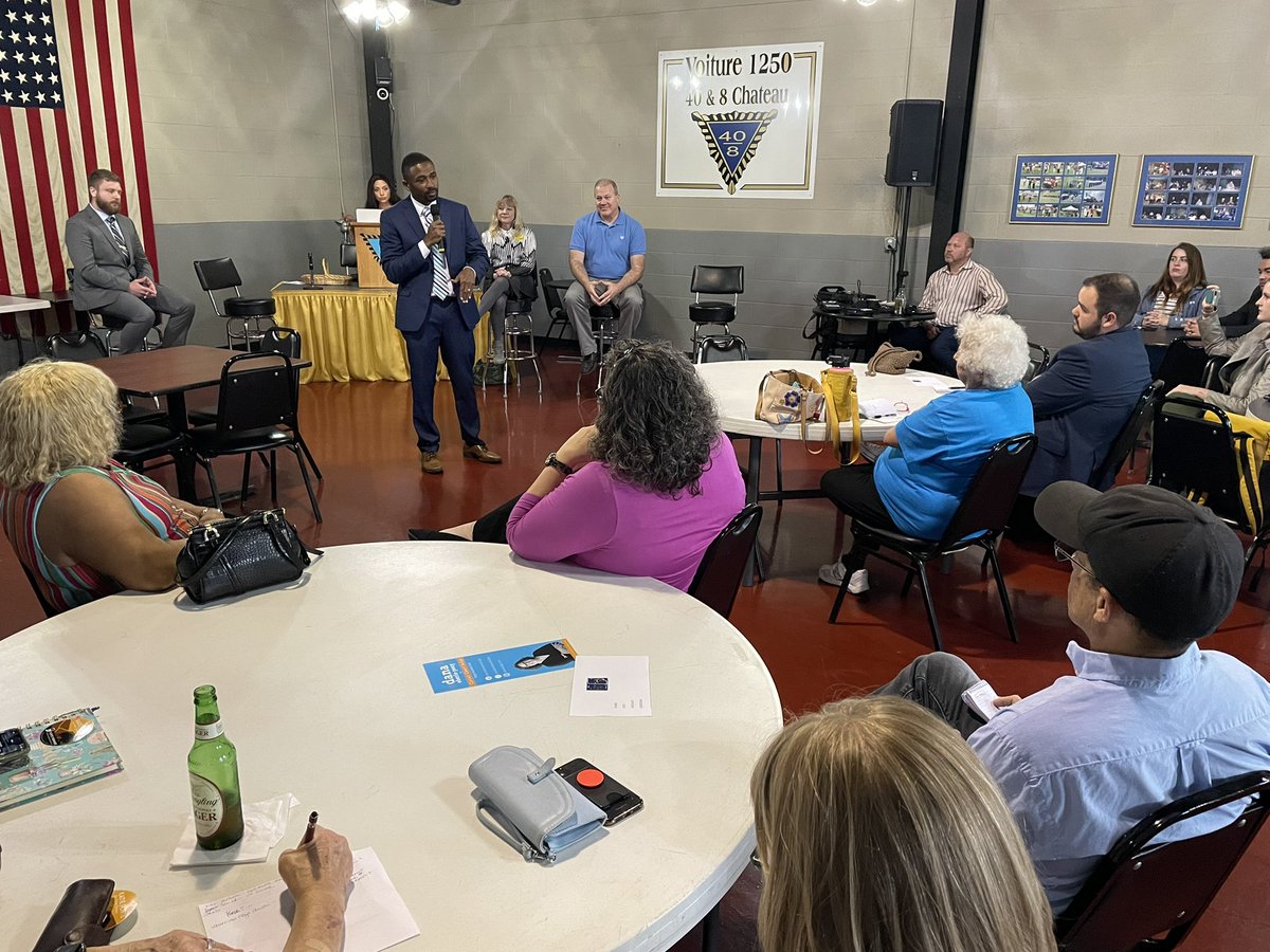 NickforIndiana's tweet photo. Wrapped up the town hall with @NinthCDDems. Thank U @ClarkCountyDem & @floyddems for the support & allowing me & other candidates, inlcuding libertarian candidates to speak with community. Let's create pathways to purpose for all Hoosiers, come join us!!!! #pathwaytopurpose https://t.co/g0JWidWHWC