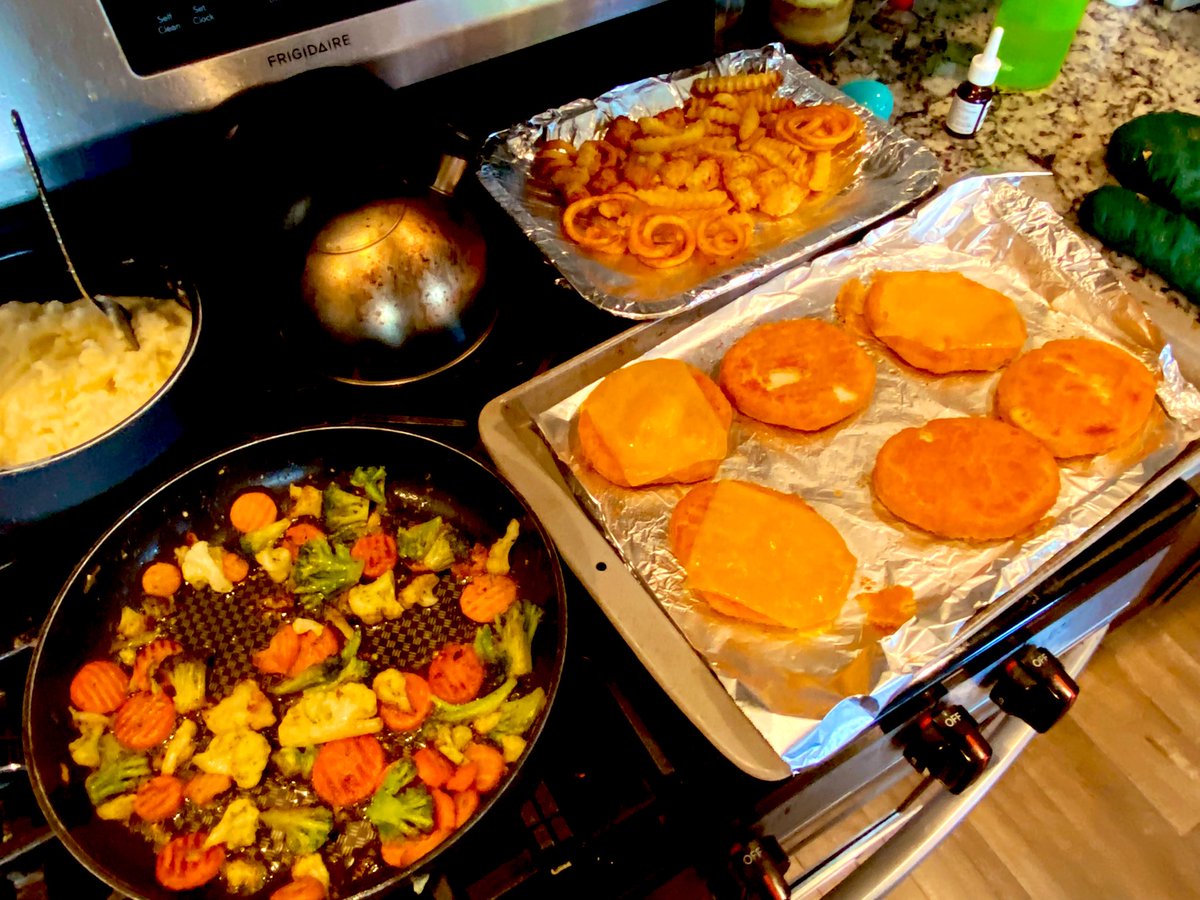 theygone238's tweet photo. #92G #Dad #Mom tip make what you want that’s what they will eat or go hungry…#GIJoeDad #ARAH #GIJoe #VET https://t.co/7jpwbc8c9A