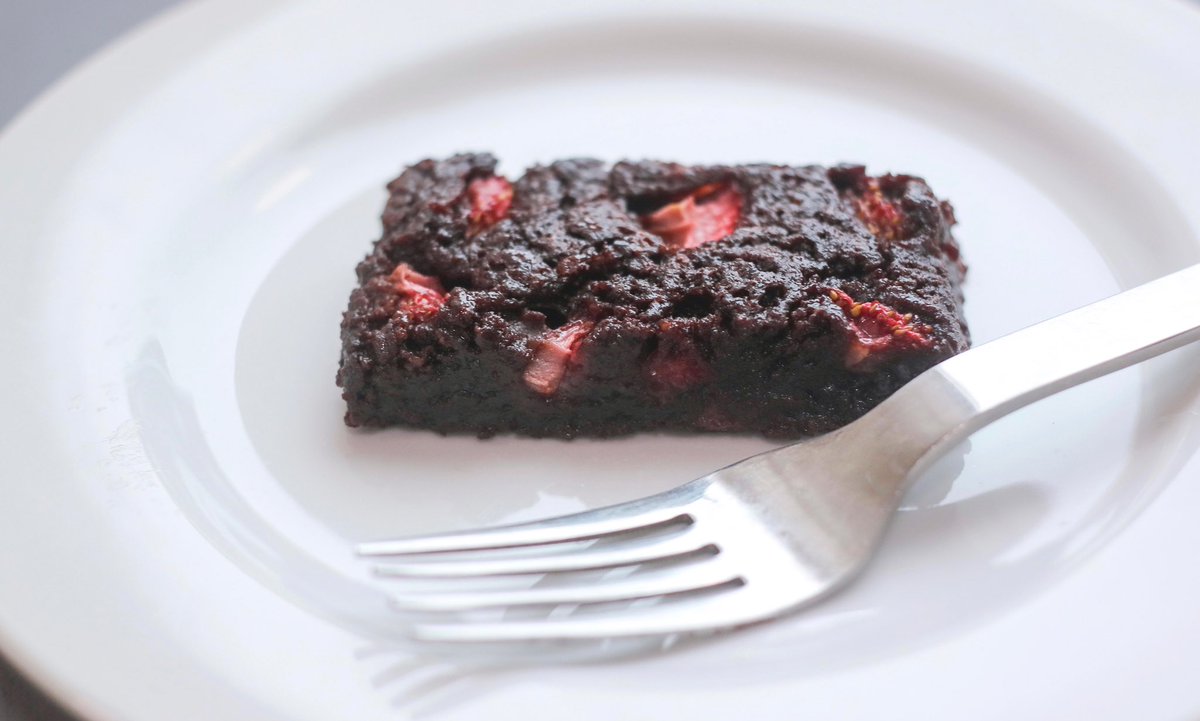 nongraphy_76's tweet photo. 生いちごブラウニー🍓
#お菓子作り
#手作りお菓子
#おうちカフェ
#お菓子作り好きな人と繋がりたい https://t.co/4IHV1UPrck