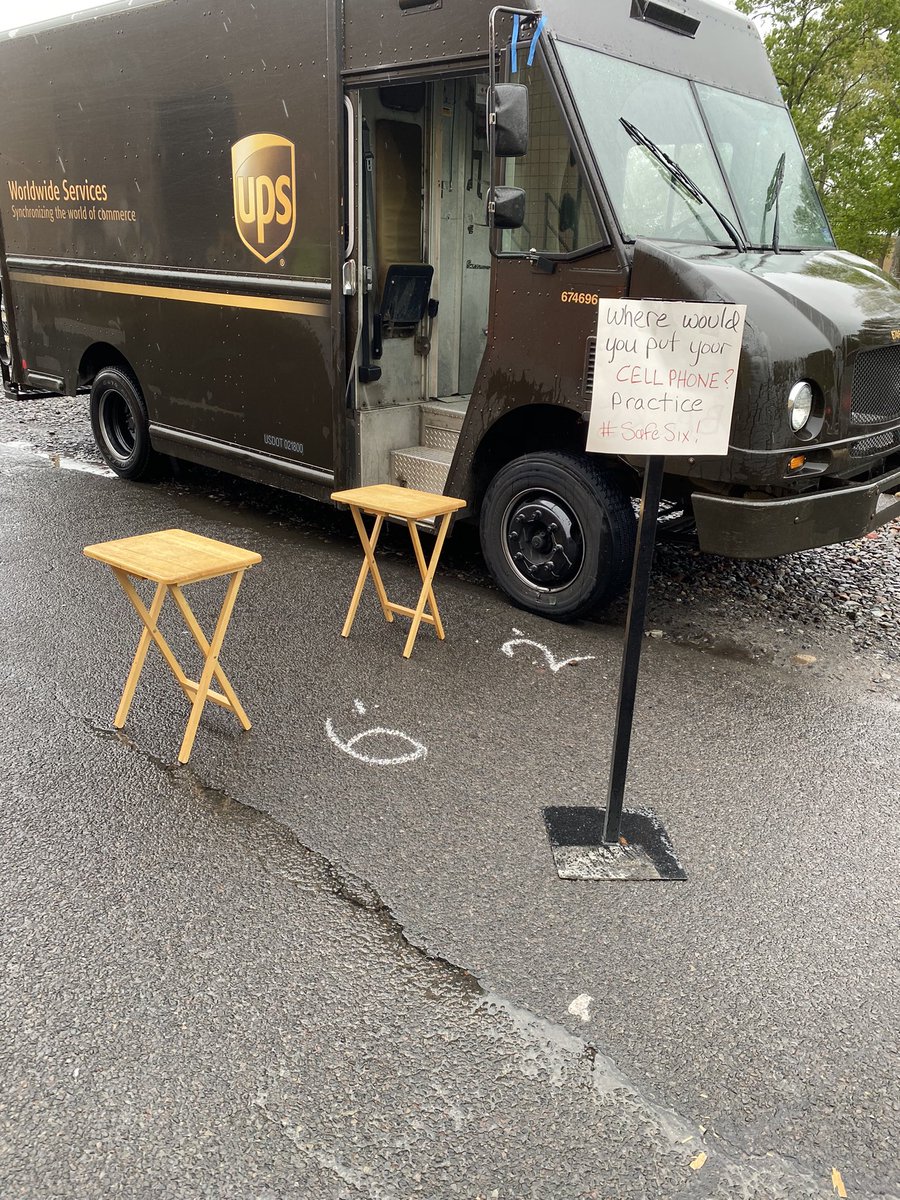 UPSManJohn's tweet photo. How did I miss posting our #GuardGateActivity? Here’s 2 tables, one is 2’ from a vehicle, the other is 6’. On which one would you place your cell phone to keep it safe? Make sure to practice #SafeSix by leaving 6’ of Space between your vehicle and stationary objects. https://t.co/WimUyMeVlZ