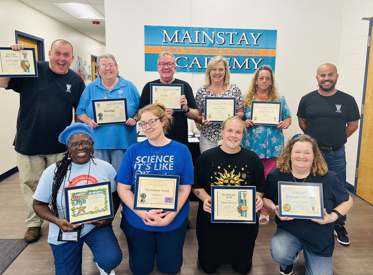Mainstay Academy would like to recognize the recipients of the staff awards: All Smiles Award, Go that Extra Mile, Team Player Award, Outstanding Attendance, Brainiac Award, The Motivator, Classified Employee of the Year, Certified Employee of the Year and Employee of the Year!👏