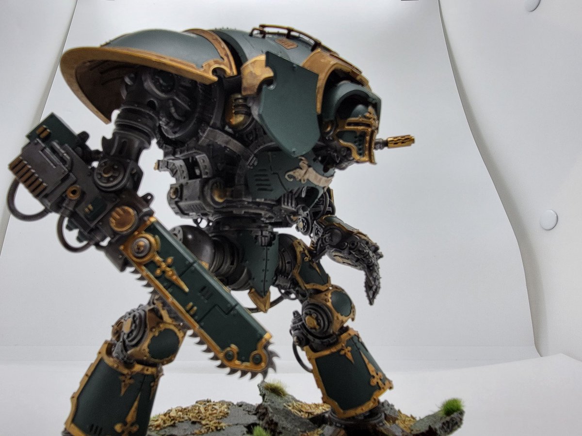 NatesPaints's tweet photo. Feel the blade of Sir Henry Ozwald, The Emerald Herald of House Dawnstag, Knight Gallant, and Scion of Cohort Vermillion.

Loved bringing this guy to life in his truly titanic glory.

#Warmongers #warhammercommunity #warhammer40k #paintingwarhammer #imperialknights https://t.co/HFcAEiwd6c