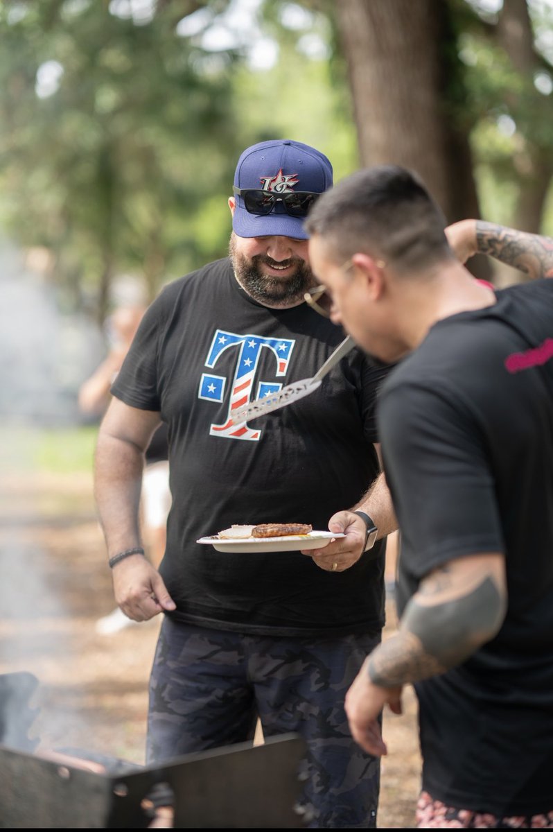 MJnFla's tweet photo. Shout-out to @CJimenez8181 for being the real MVP at our VAN Military Appreciation Fam BBQ. Grillmaster In da spot! Photo cred by @Drew_sonic https://t.co/cFWEkuUNW3