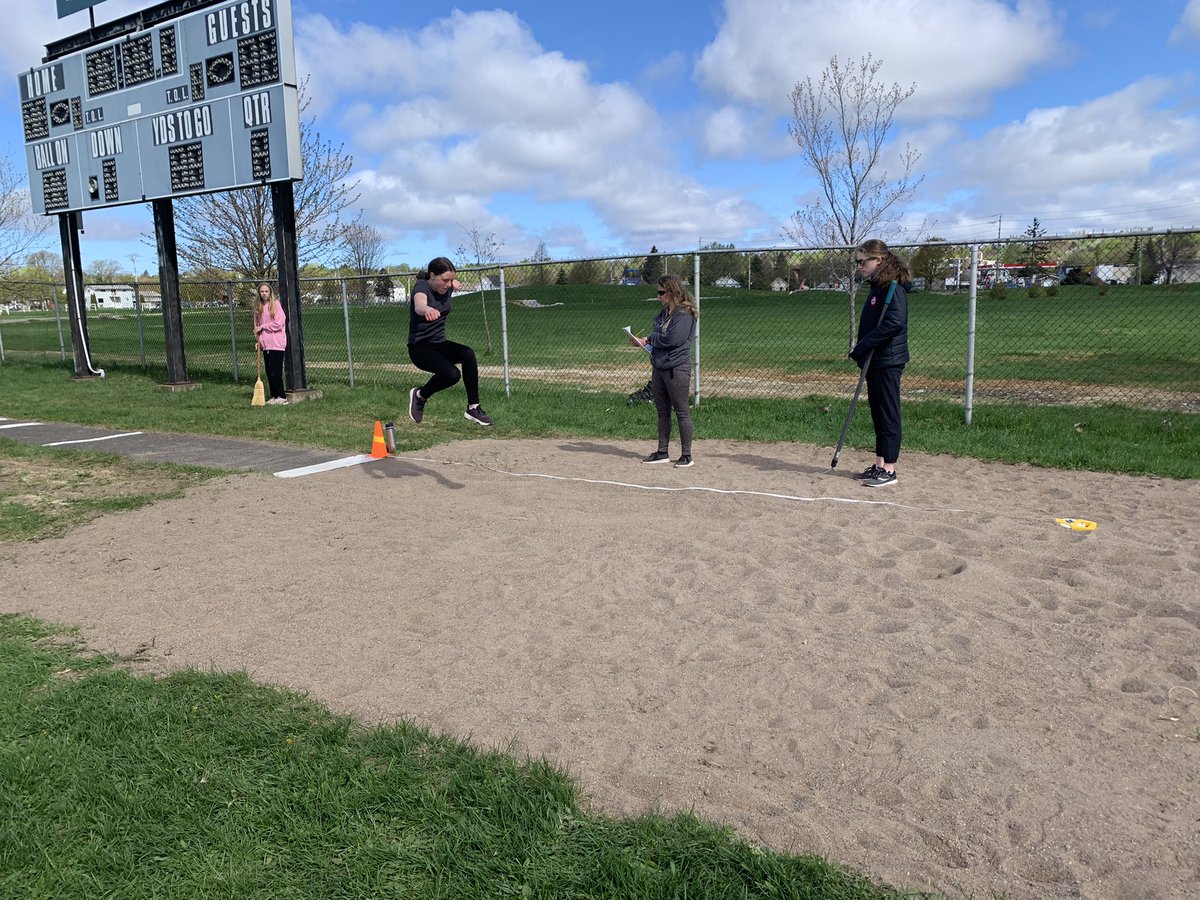QueenEPublic's tweet photo. Track and Field!  It’s happening!!! ❤️💗 https://t.co/vEQXvYC1PX
