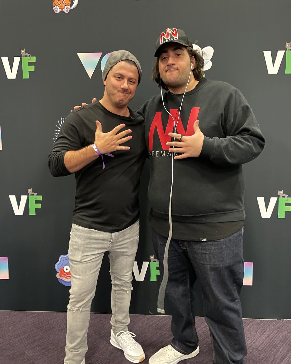 neemanaztv's tweet photo. Finally met the truth @garyvee 🤟🏽💜 This should be proof that following your dreams and staying consistent will get you results 🤟🏽 Estupid Group about to takeover!!! #veecon #garyvee #nft https://t.co/zKeeyyDs8S