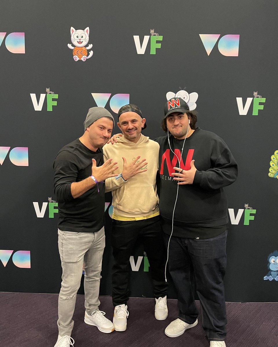 neemanaztv's tweet photo. Finally met the truth @garyvee 🤟🏽💜 This should be proof that following your dreams and staying consistent will get you results 🤟🏽 Estupid Group about to takeover!!! #veecon #garyvee #nft https://t.co/zKeeyyDs8S
