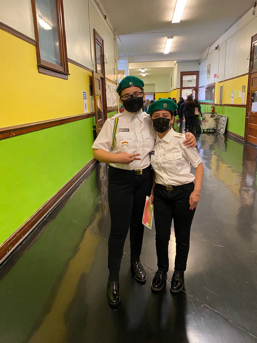 EberhartSchool's tweet image. ☺️👇🦅💚💛
#SpringAssembly
#EaglesGotTalent