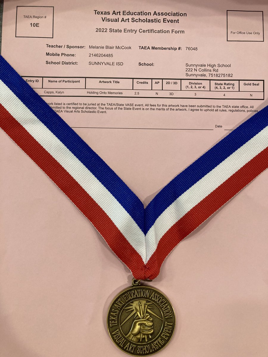 Kalyn Capps scores a high score of a 4 at State Vase Art competition! So proud of her ! <a href="/SunnyvaleISD/">Sunnyvale ISD</a> <a href="/SHS_Sentinel/">SHS Sentinel</a>