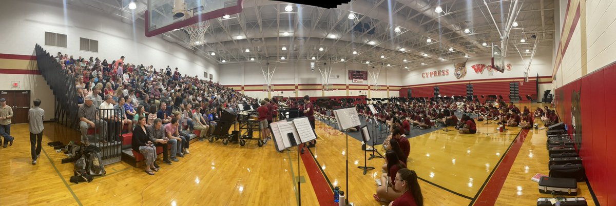 Full house tonight for our 2022 show preview! Looking forward to more “Shenanigans” this fall. #CyWoods212 #cywoodsband