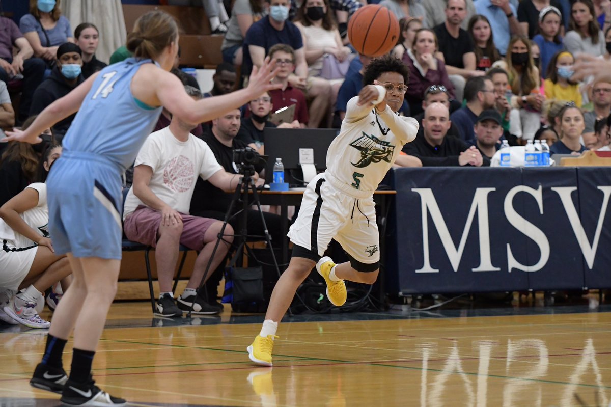 DWinston_Photo's tweet photo. A few pics from tonight’s game between the @HfxHornets &amp; @ThunderSelects !!🏀 @the_mwba @ProducedBySEA https://t.co/MKIkaEKJk7