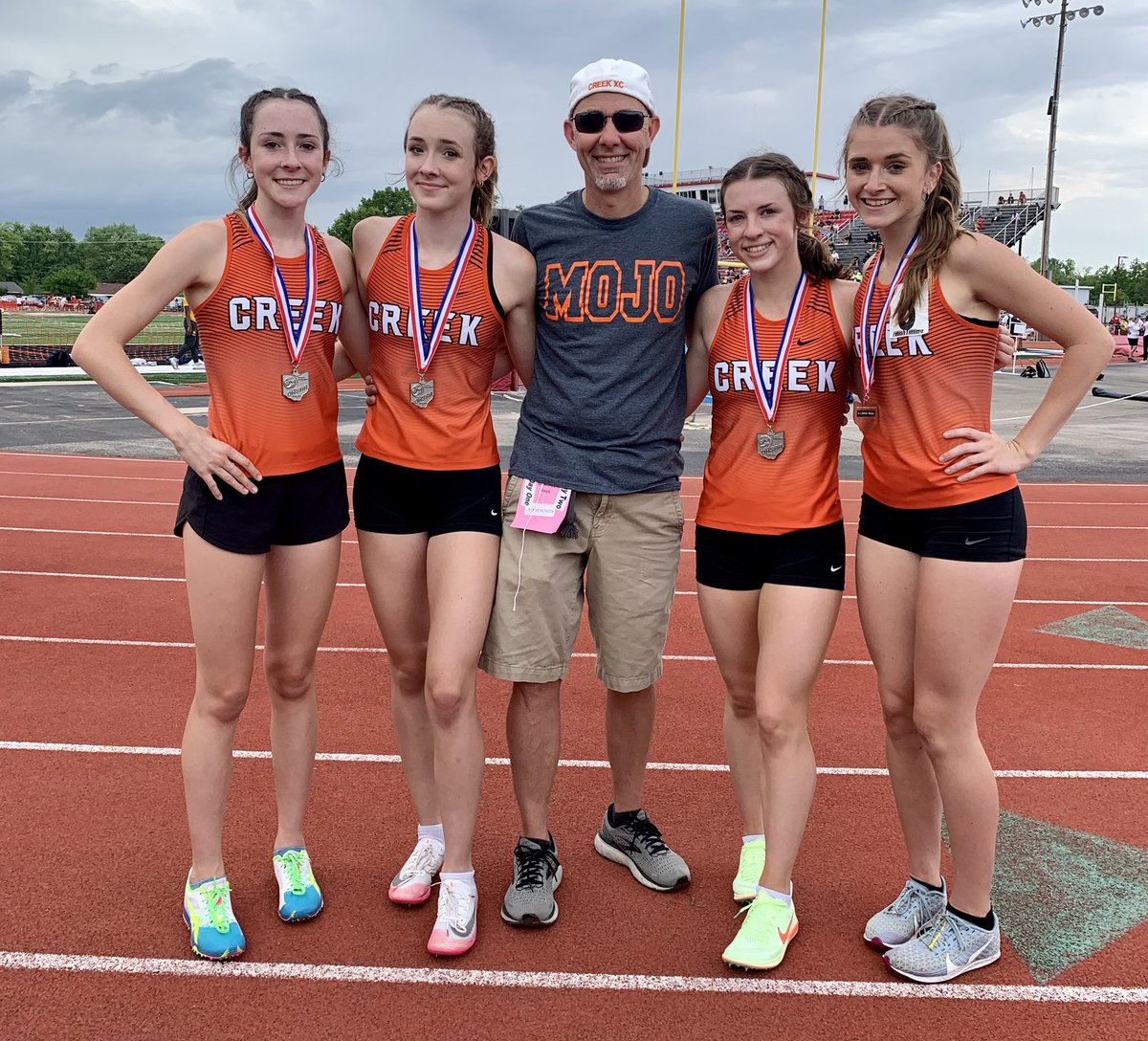 creekxc's tweet photo. 🚨STATE QUALIFIER🚨CREEK T&amp;F 4x8 @abbyroberts0 @GraceDailey7 @Macierunz25 @Jamie_Confer1 are regional runner-up 🥈and qualified for state championship next Friday. 🔥🔥🔥🔥#CREEKPR1DE 🧡🖤🧡🖤 https://t.co/RIPEQC1qTT