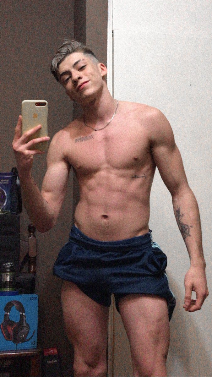987Vb's tweet photo. Alguien tiene el pack de lautygram? https://t.co/yramzbw96i