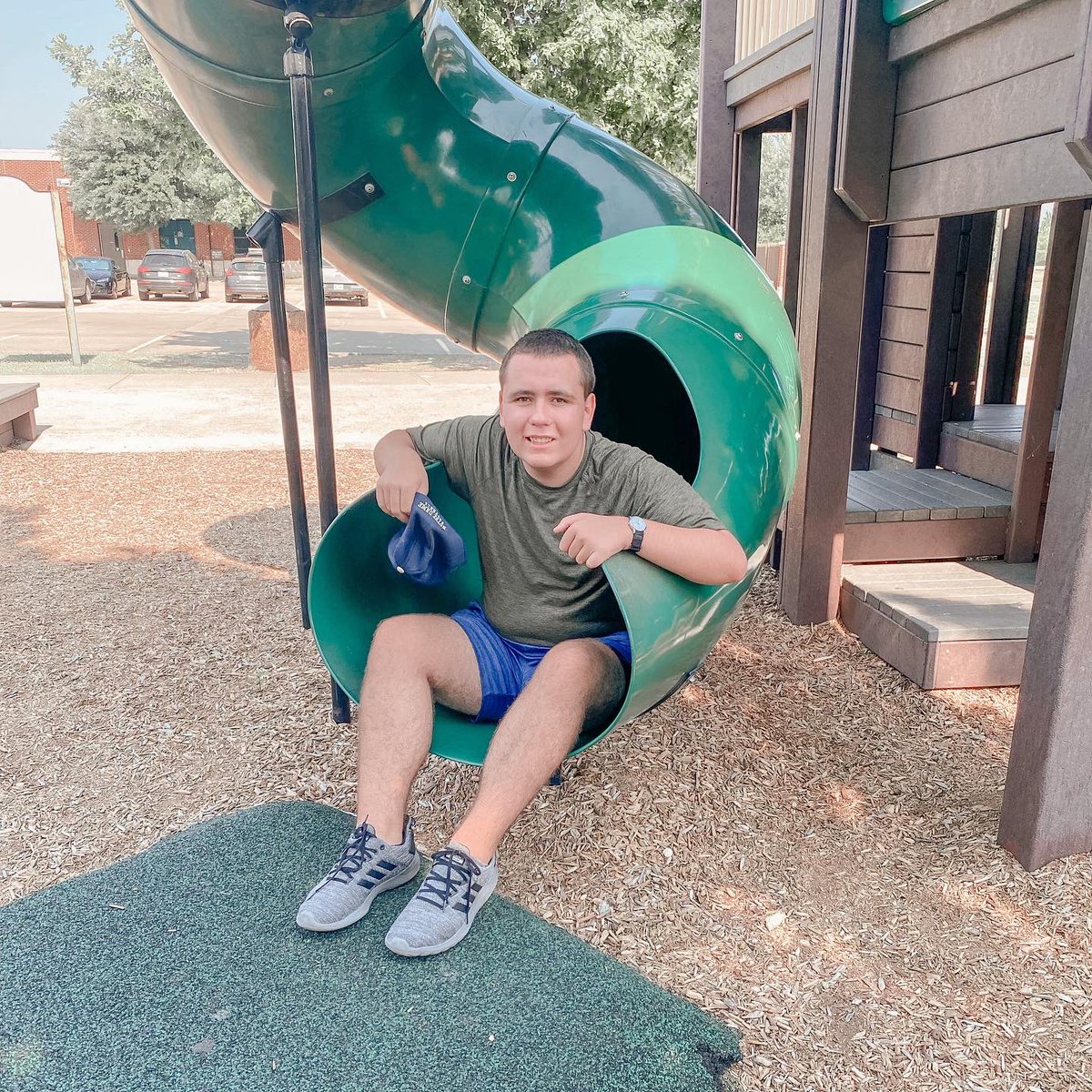 Thanks so much to everyone for coming to the picnic! What a great way to wrap up our year!😁 A huge thanks to our officers and advisors this year, they’ve all done an amazing job leading the club. Hope you all enjoy your summer and I look forward to seeing y’all next fall:))🤍