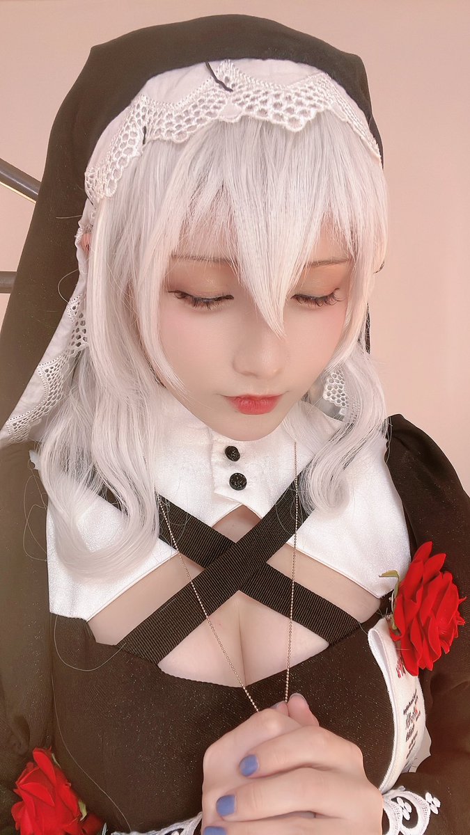 归溟幽灵鲨的傀儡？
#明日方舟 
#cosplay https://t.co/XlZ4GWsgLs