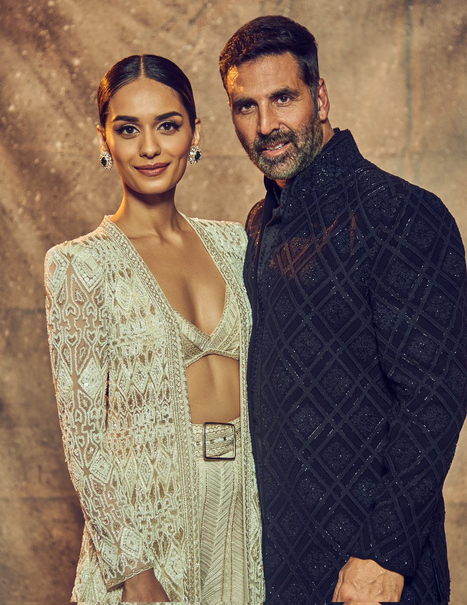 bioscopeswala's tweet photo. Promotions is in full form  📸
@akshaykumar
@yrf 
#Prithviraj 
#Prithviraj3rdJune 
Pic credits: @ManushiChhillar https://t.co/uQJznv7T45