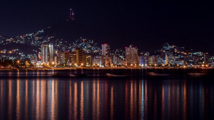✨🌙 Nos despedimos del #TianguisTurístico con esta hermosa vista panorámica de #Acapulco. 
¡Gracias #Guerrero! ✨

#Acapulco2022
