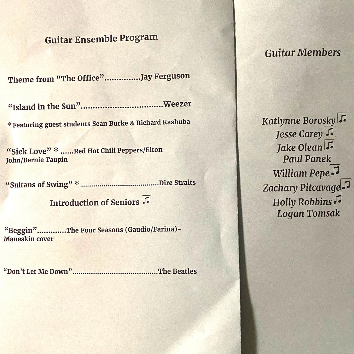 shinyhappymommy's tweet image. An amazing night of choral and guitar music @ Wyoming Area School District! #musicinourschools #springconcert2022 #mrhuntingtonsguitarensemble #wyomingareawarriors