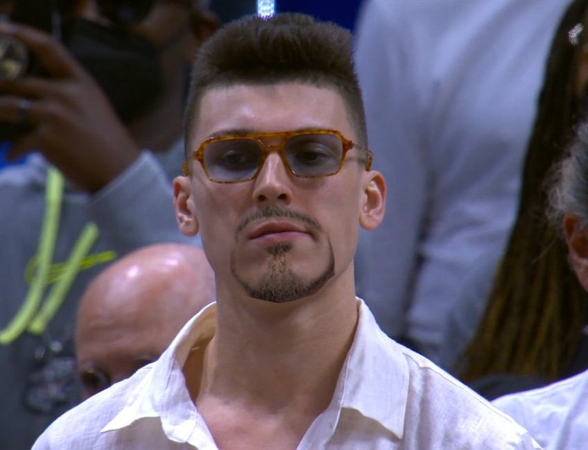 HenryTheBlasian's tweet photo. Real NBA Fans, who is this? https://t.co/4hTiijjRAf