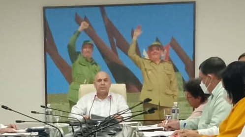 DrRobertoMOjeda's tweet photo. Amplio intercambio con el compañero Vo Van Thuong, miembro del Buró Político y del Secretariado del Comité Central del Partido Comunista de #Vietnam. Agradecimos valiosa y enriquecedora información brindada que nos permite perfeccionar nuestro trabajo. #Cuba #UnidadYContinuidad https://t.co/WPipqWoCza
