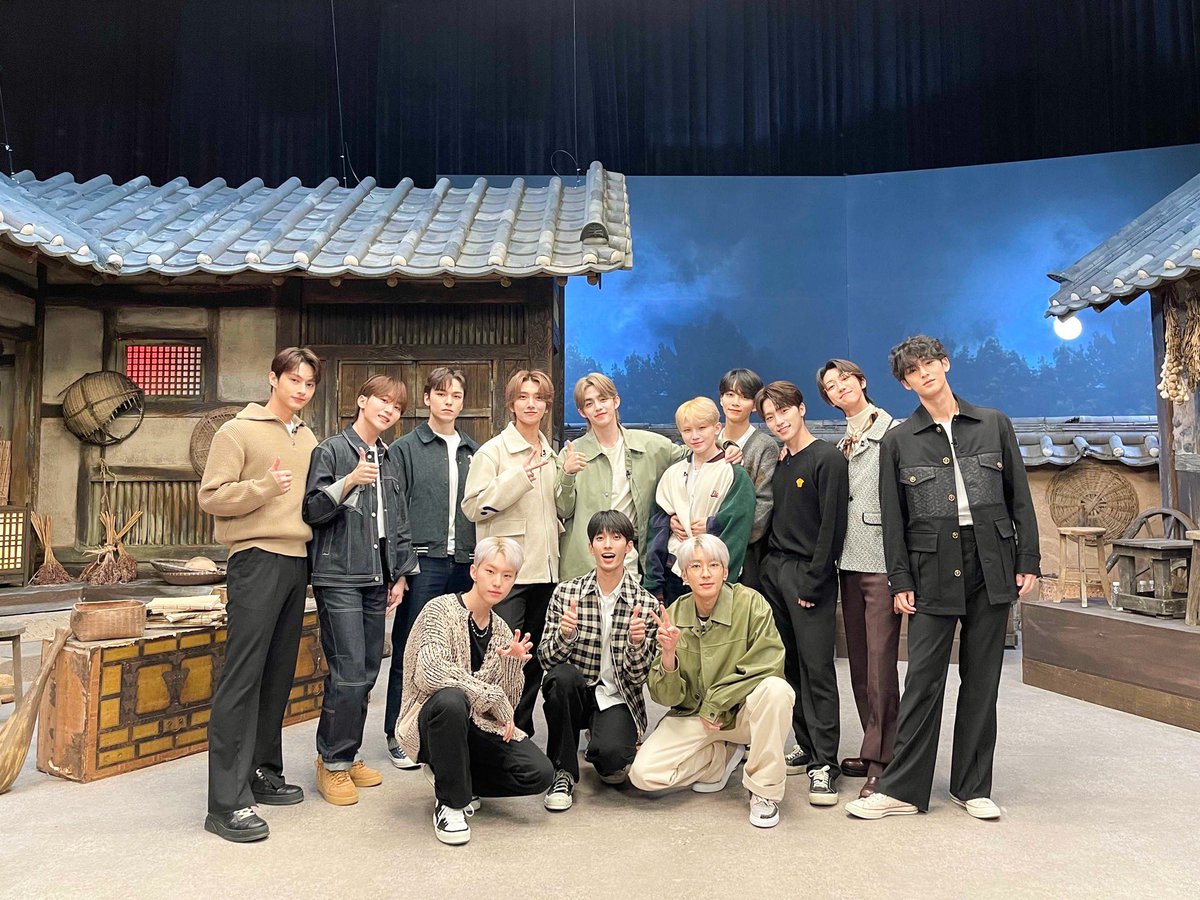 palspanda's tweet photo. Happy 7th Anniversary @pledis_17 @pledis17_STAFF 🎂🎉🎉
#7Years_with_CARAT https://t.co/j72kPBQXU7