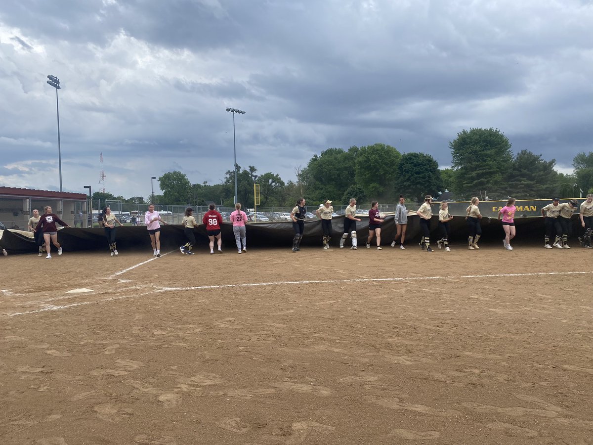 cavemensports's tweet photo. Thank you to the Mishawaka softball team for staying all night to get the tarp on for Riley and LaPorte.  And thanks to the Penn team for helping out earlier!  #Teamwork https://t.co/NTaxpXKkPB