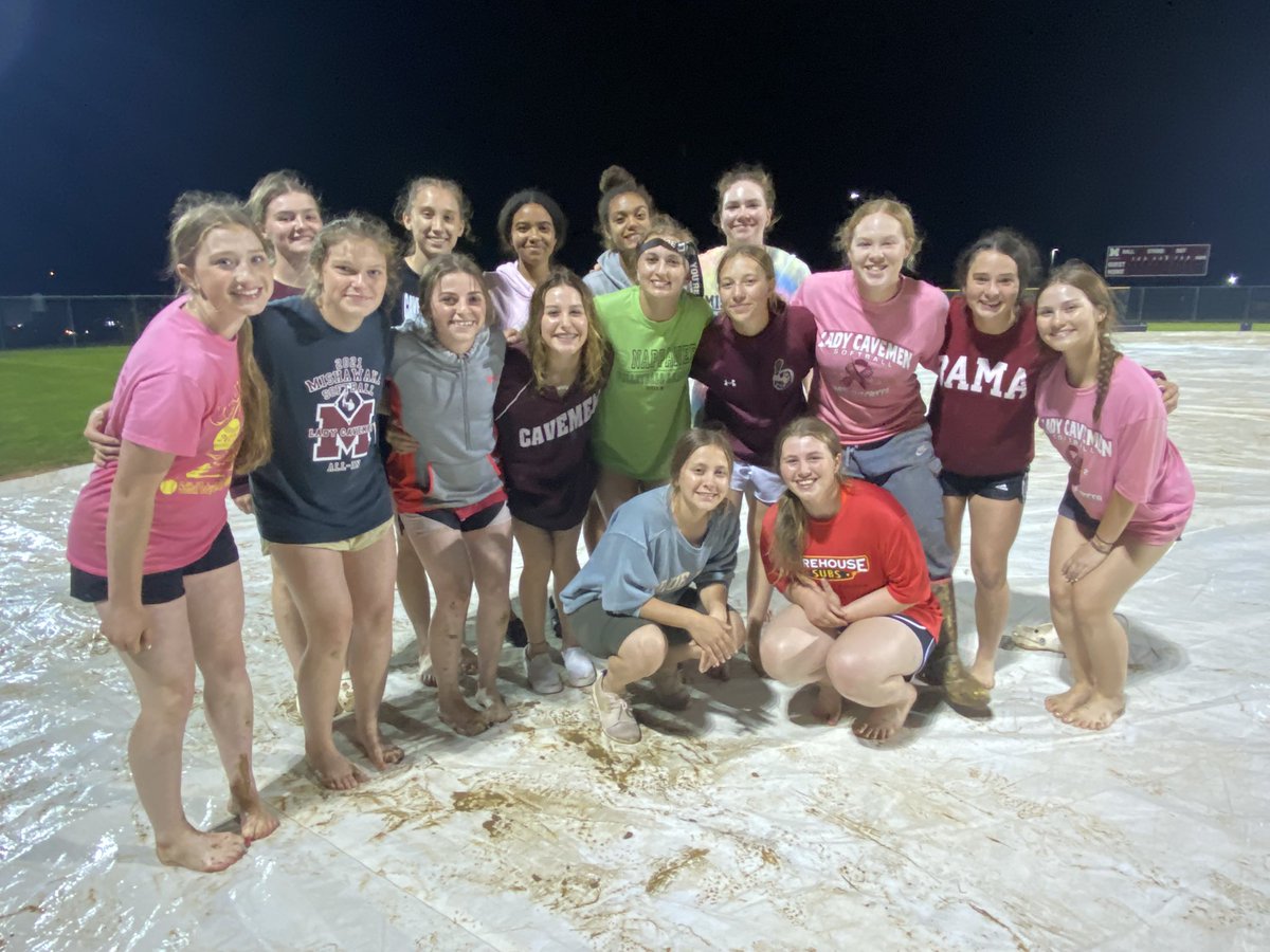 cavemensports's tweet photo. Thank you to the Mishawaka softball team for staying all night to get the tarp on for Riley and LaPorte.  And thanks to the Penn team for helping out earlier!  #Teamwork https://t.co/NTaxpXKkPB