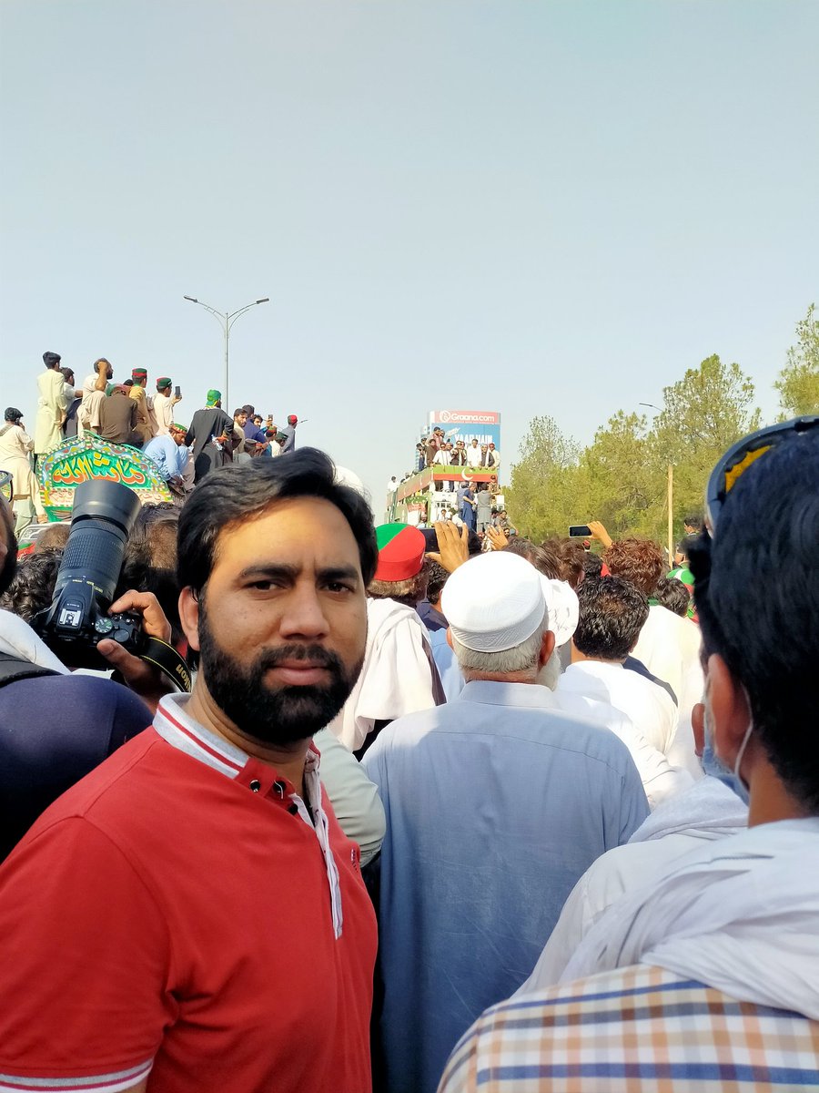 AdeelAh36984932's tweet photo. ہمارے وزیراعظم پاکستان عمران خان نے امریکہ کے امپورٹڈ حکومت کو 6 دن کا وقت دے دیا ، اسمبلی توڑ کر الیکشن کروانے کا۔۔۔۔
#امپورٹڈ_حکومت_نامنظور
#حقیقی_آزادی_مارچ https://t.co/qtYQe8U3mv