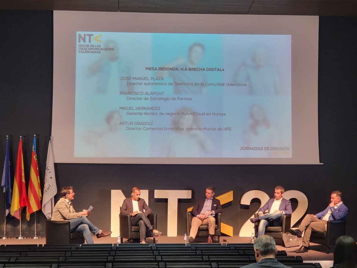 COITCV's tweet photo. Disfrutando de la mesa redonda "La brecha digital" en la @nocheteleco_vlc.
Síguela en directo https://t.co/YOoiwtLMB6
#NTV22 #telecomunicaciones #SoyTeleco https://t.co/o7isvtykk3