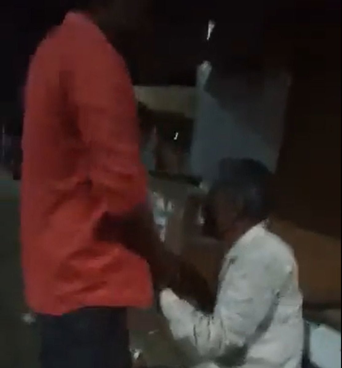 AskAnshul's tweet photo. Two incidents reported in a week in Madhya Pradesh:

1. Khandwa: A man named Praveen Gaur abused, assaulted &amp; cut the hair of Sadhu

2. Neemuch: BJP worker Dinesh Kushwaha assaulted a mentally-ill elderly man Bhawarlal Jain, asked his Aadhaar card &amp; asked if his name was Mohammed https://t.co/3BUN8pBcCU