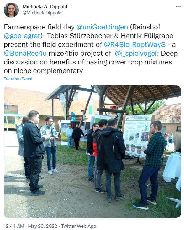 R4Bio_RootWayS's tweet photo. @R4Bio_RootWayS at the field day of @uniGoettingen great interest in the outcome of the first year of our field experiments. Looking forward to the results of the second season! @i_spielvogel @MichaelaDippold https://t.co/fxROsYYmf2