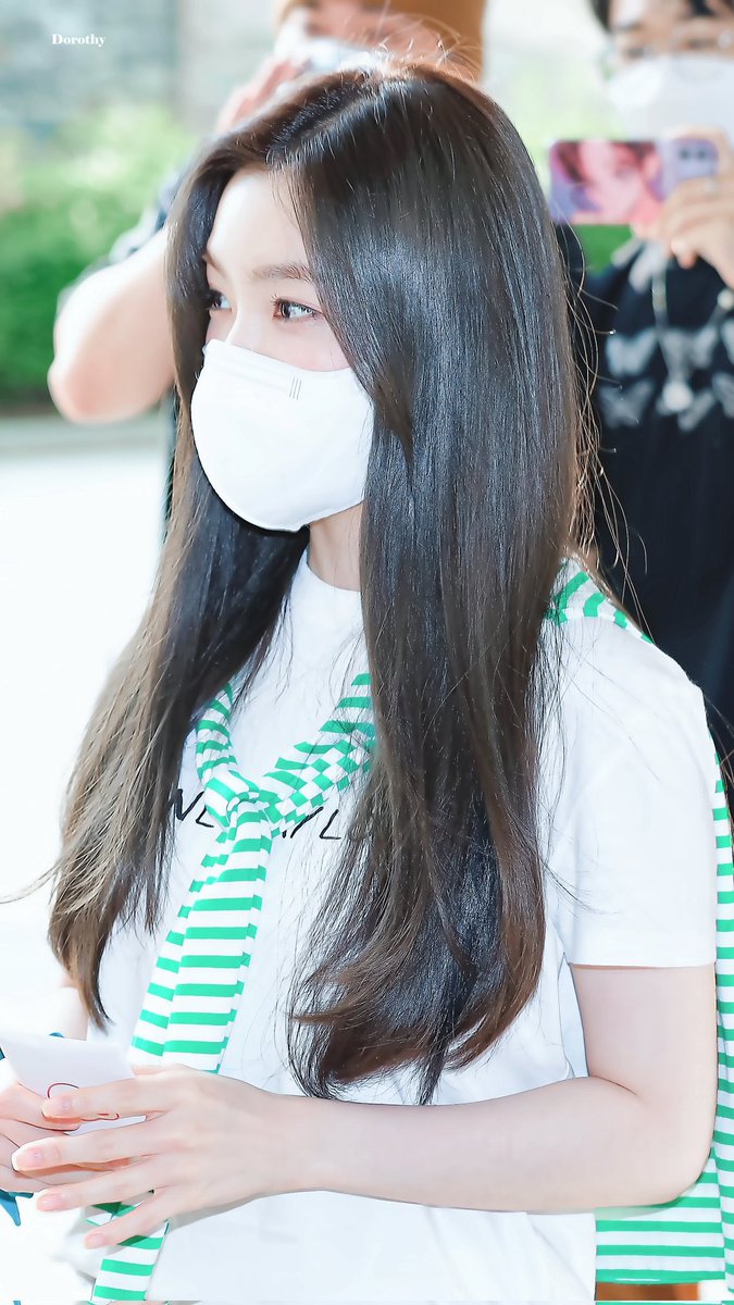 Baejoohyunews's tweet photo. [HQ] 220525 #IRENE ICN Airport, South Korea arrival from Indonesia #아이린 #REDVELVET @RVsmtown

© RvRg_801 • Dorothy_0329 https://t.co/TLsGvs9MtF